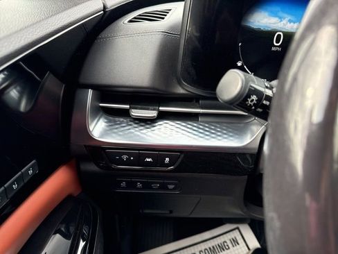 Used 2022 Kia Carnival SX Prestige FWD image 12