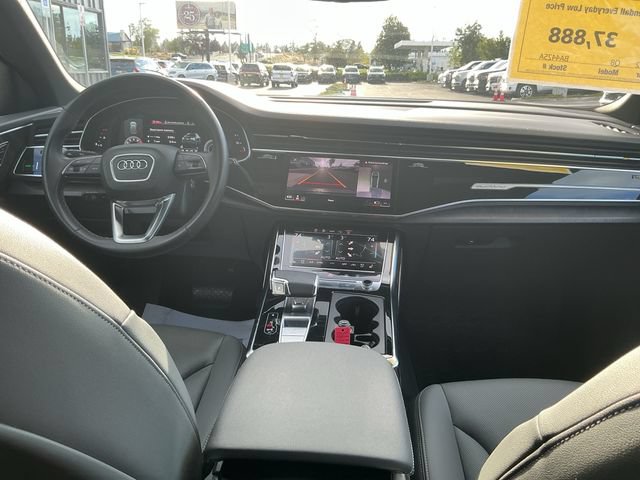 Used 2020 Audi Q8 Premium Plus w/ Premium Plus Package AWD/4WD image 21