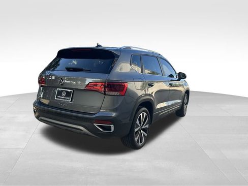 Used 2023 Volkswagen Taos SE image 5