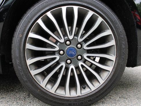 Used 2017 Ford Fusion SE w/ Fusion SE Technology Package FWD image 20