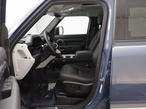 Certified 2025 Land Rover Defender 110 S image 4