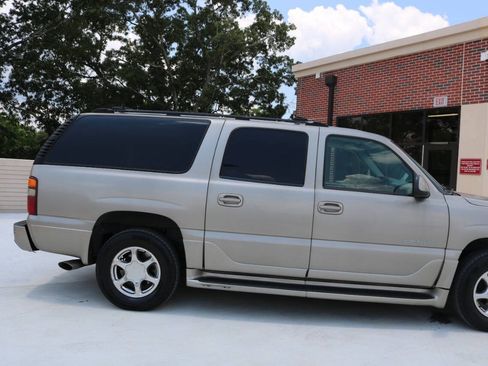 Used 2001 GMC Yukon XL Denali AWD/4WD image 49