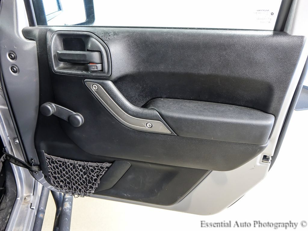 Used 2013 Jeep Wrangler Unlimited Sport AWD/4WD image 23