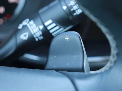 Used 2023 Buick Envision Essence image 23