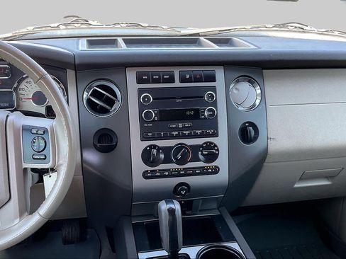 Used 2013 Ford Expedition XLT w/ Leather Seating Pkg RWD image 7