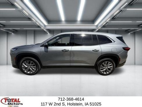 Used 2025 Buick Enclave Preferred AWD/4WD image 8