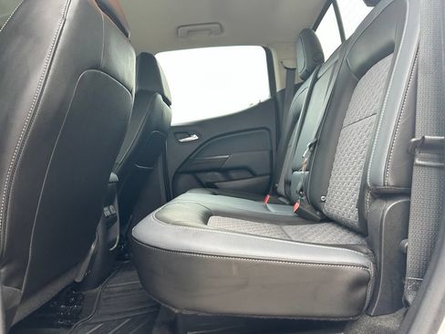 Used 2018 Chevrolet Colorado Z71 AWD/4WD image 27