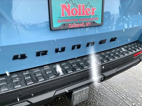 Used 2025 Toyota 4Runner TRD Off-Road image 8