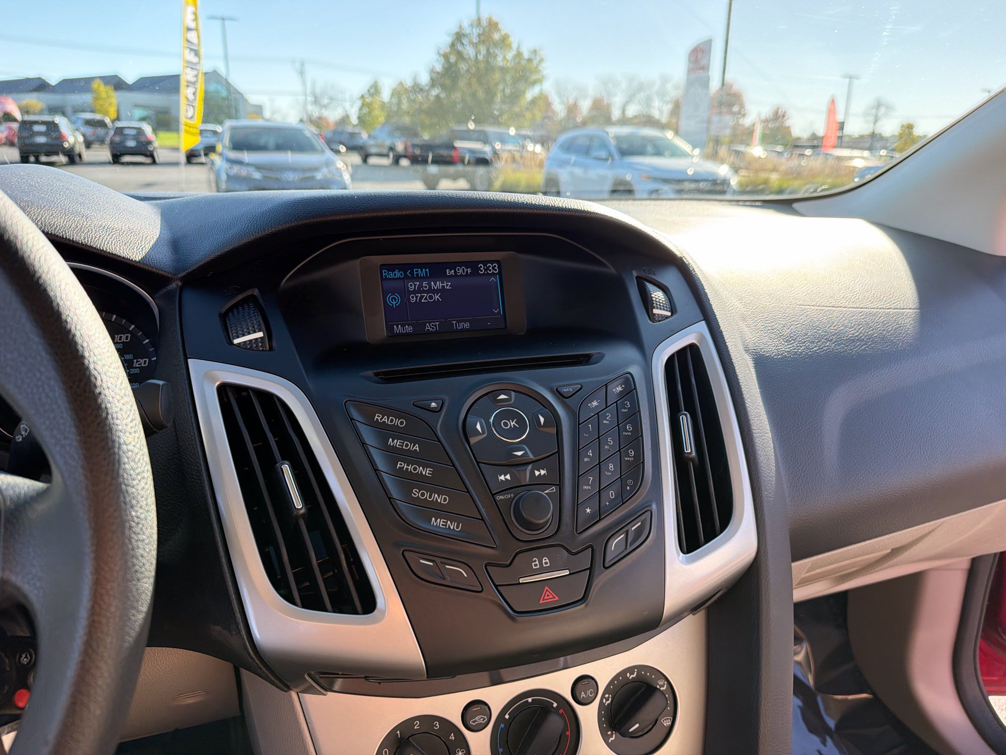 Used 2014 Ford Focus SE FWD image 14