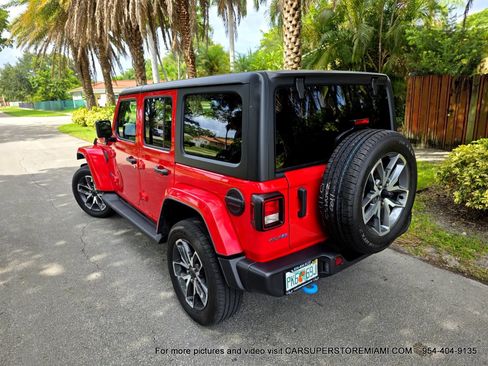 Used 2024 Jeep Wrangler Unlimited w/ Convenience Group AWD/4WD image 13