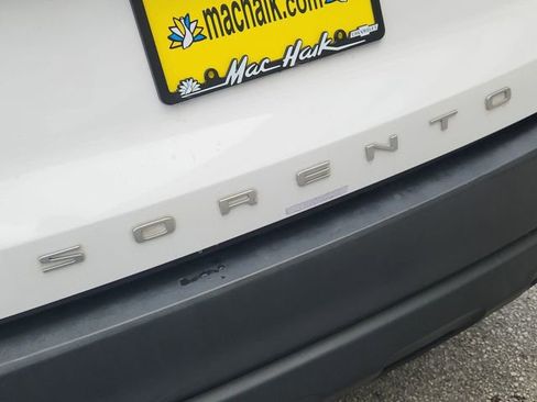 Used 2022 Kia Sorento LX image 29