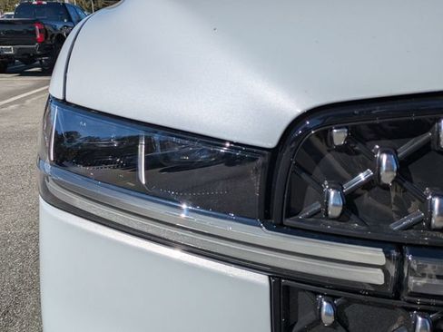 New 2025 Lincoln Navigator Black Label AWD/4WD image 10