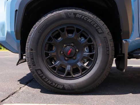 New 2026 Toyota 4Runner TRD Off-Road Premium AWD/4WD image 10