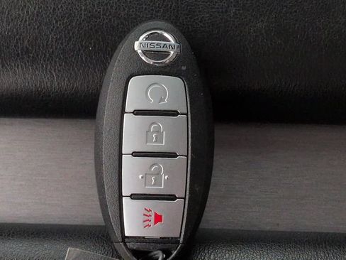 Used 2022 Nissan Murano SV w/ SV Midnight Edition Package FWD image 22