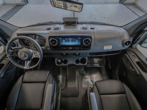 New 2025 Mercedes-Benz Sprinter 2500 image 8