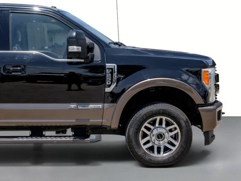 Used 2017 Ford F250 King Ranch w/ King Ranch Ultimate Package AWD/4WD image 7