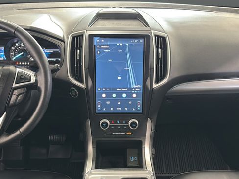Used 2022 Ford Edge SEL AWD/4WD image 13