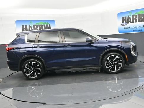Used 2022 Mitsubishi Outlander SE image 7