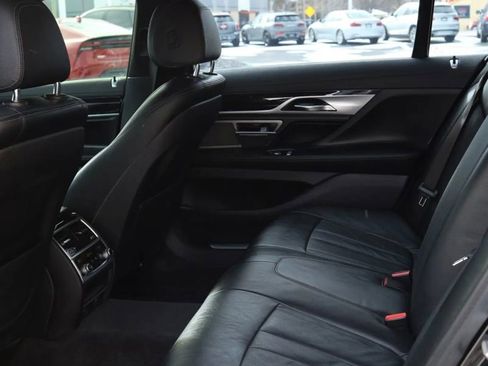 Used 2019 BMW 740i 740i Sedan 4D w/ M Sport Package image 34