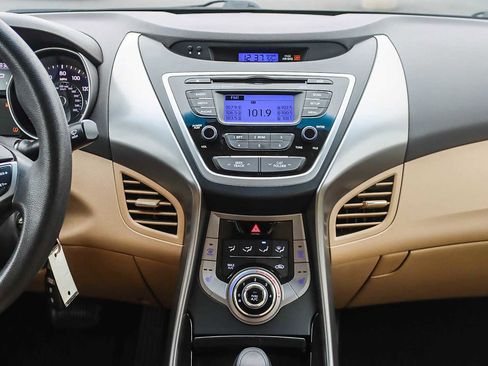 Used 2013 Hyundai Elantra GLS w/ Preferred Pkg image 11