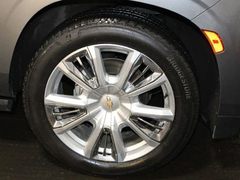 Used 2021 Chevrolet Suburban High Country AWD/4WD image 37