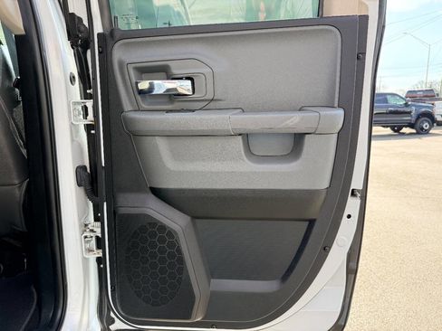 Used 2018 RAM 1500 SLT image 35