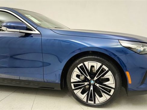 Used 2025 BMW 540i xDrive image 8