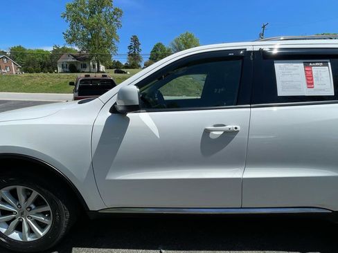Used 2020 Dodge Durango SXT AWD/4WD image 3