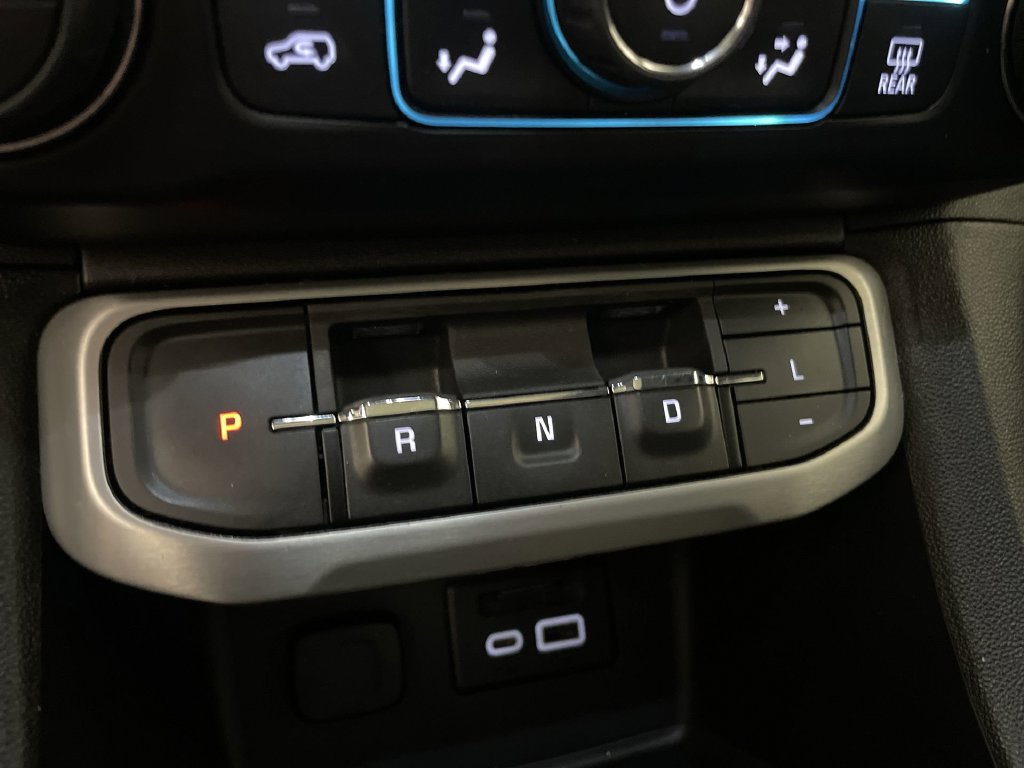Used 2021 GMC Acadia SLT FWD image 10