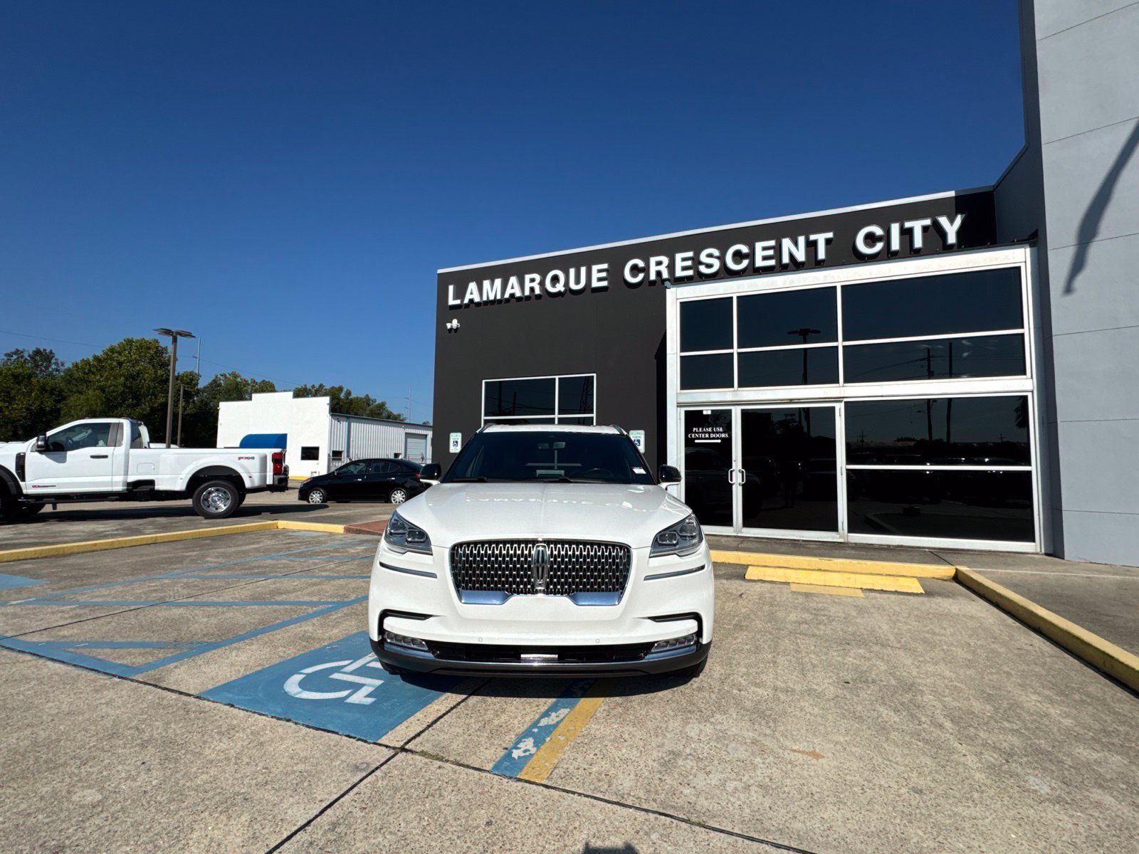 Used 2022 Lincoln Aviator Reserve w/ Equipment Group 201A AWD/4WD image 7