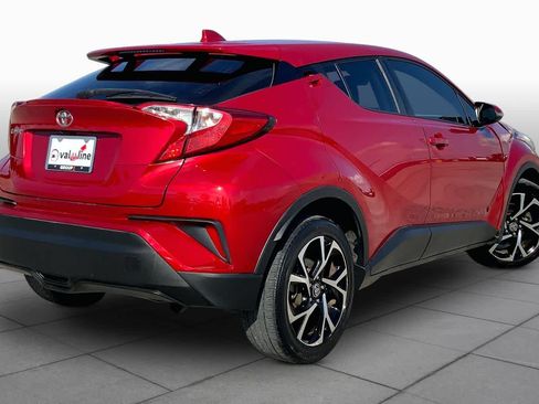 Used 2020 Toyota C-HR XLE FWD image 13