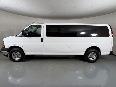 Used 2024 Chevrolet Express 3500 LT w/ LT Preferred Equipment Group RWD image 5