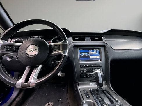 Used 2013 Ford Mustang GT Premium w/ Electronics Pkg RWD image 8