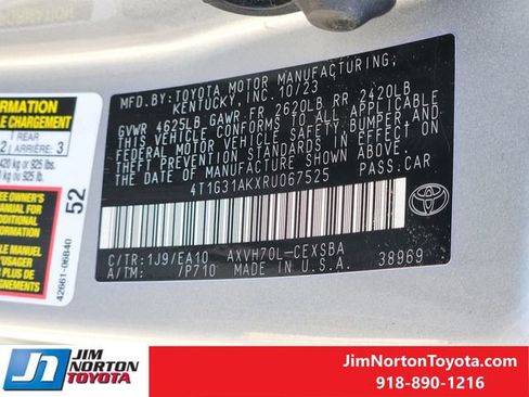 Used 2024 Toyota Camry SE FWD image 33