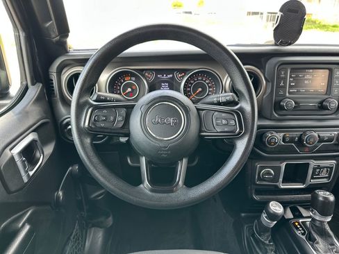 Used 2018 Jeep Wrangler Unlimited Sport image 16