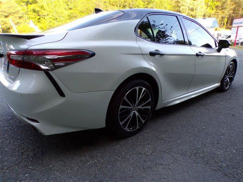 Used 2018 Toyota Camry XSE w/ Audio Package FWD image 9
