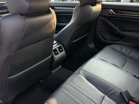 Used 2018 Honda Accord EX-L image 16