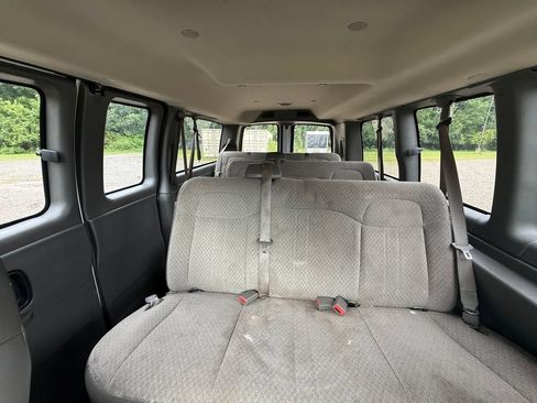 Used 2016 Chevrolet Express 2500 LT w/ LT Preferred Equipment Group RWD image 18