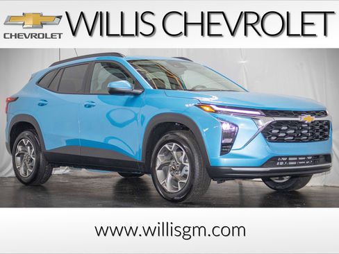 New 2026 Chevrolet Trax LT w/ Driver Confidence Package image 1