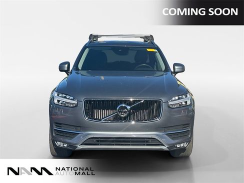 Used 2017 Volvo XC90 T5 Momentum w/ Vision Package image 8
