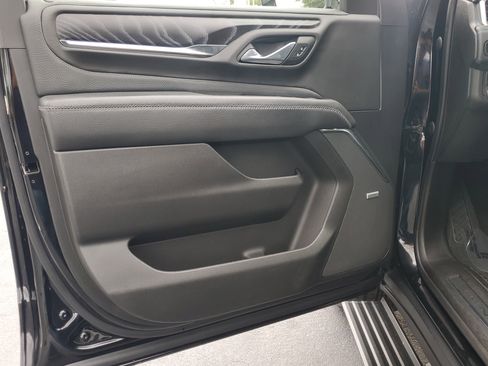 Used 2023 GMC Yukon XL Denali image 19