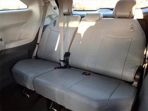 Used 2024 Toyota Sienna XLE image 13