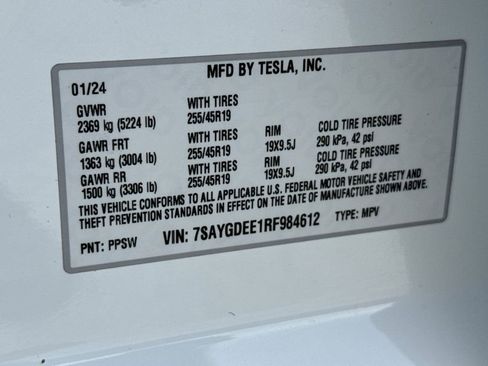 Used 2024 Tesla Model Y Long Range image 27