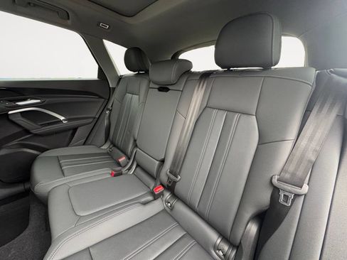 Certified 2025 Audi Q5 Premium w/ Convenience Package AWD/4WD image 12