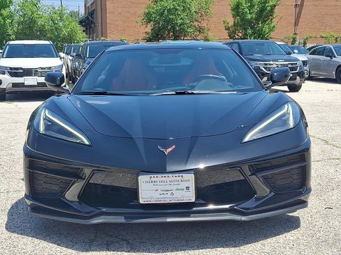 Used 2022 Chevrolet Corvette Stingray Coupe w/ Z51 Performance Package RWD image 8
