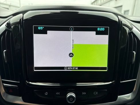 Used 2019 Chevrolet Traverse LT w/ LT Premium Package AWD/4WD image 24