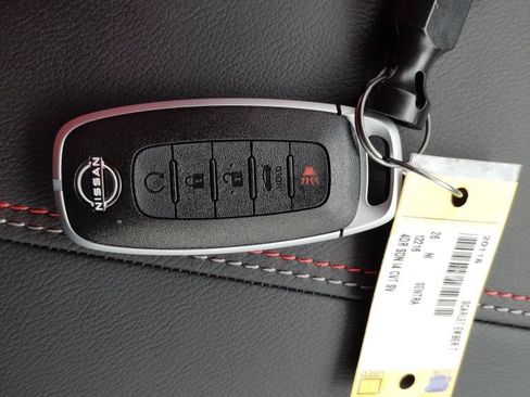 New 2026 Nissan Sentra SR w/ Floor Mat Package FWD image 28