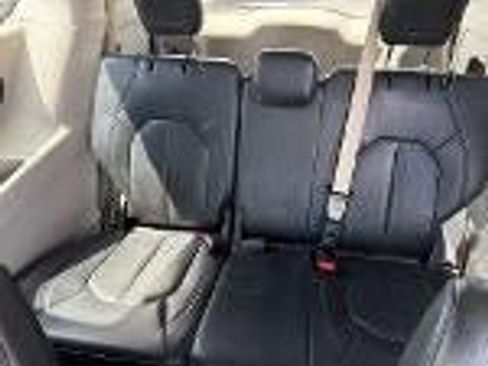 Used 2021 Chrysler Pacifica Touring-L w/ Premium & Safety Sphere Group FWD image 31
