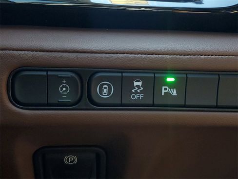 Certified 2023 Acura MDX FWD w/ Technology Package image 32