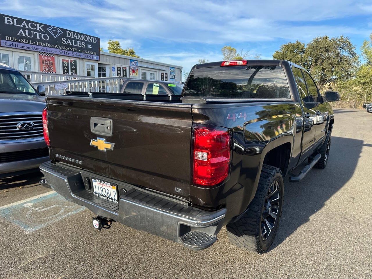 Used 2018 Chevrolet Silverado 1500 LT AWD/4WD image 6